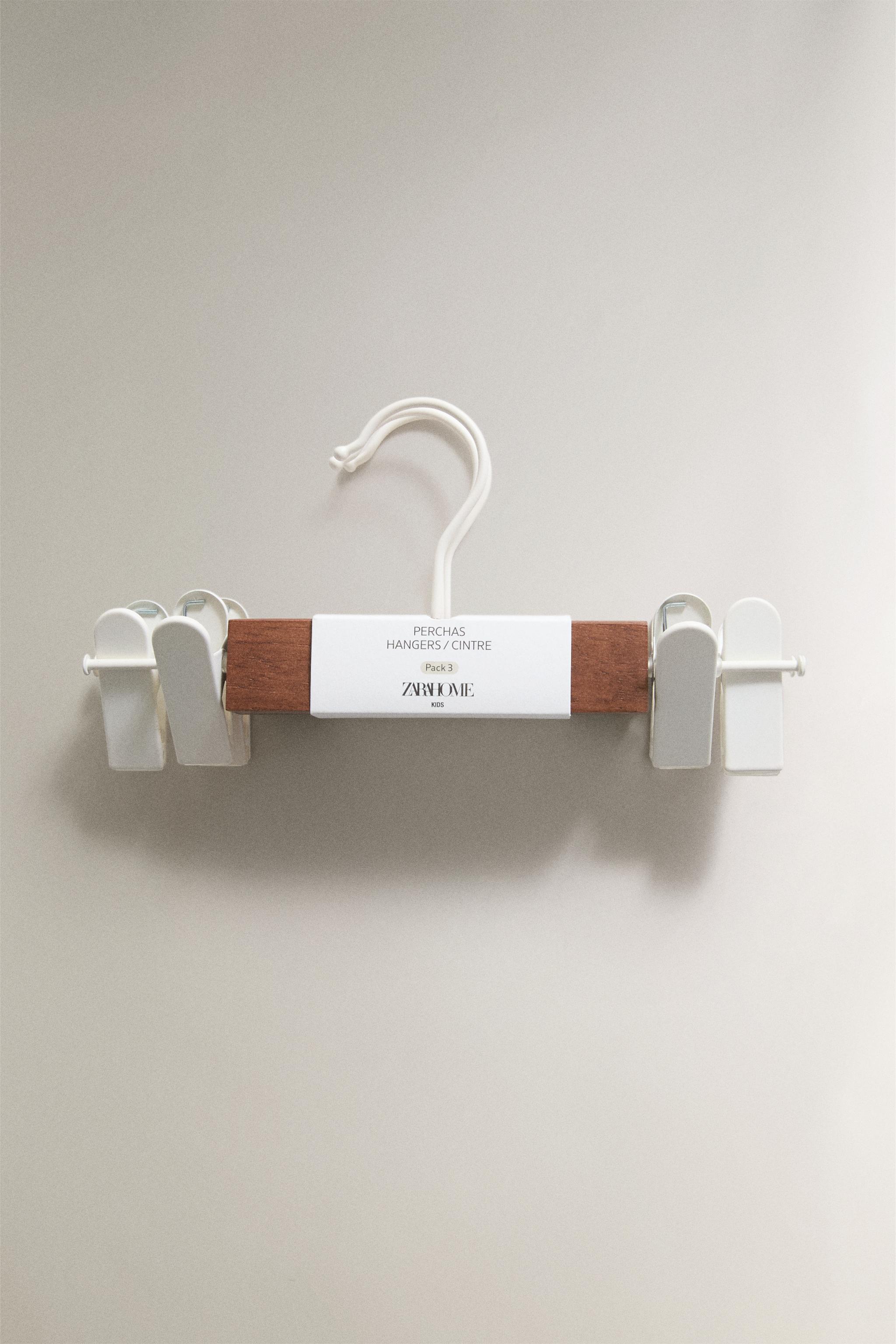 KIDS’ WOODEN CLIP HANGERS (SET OF 3)